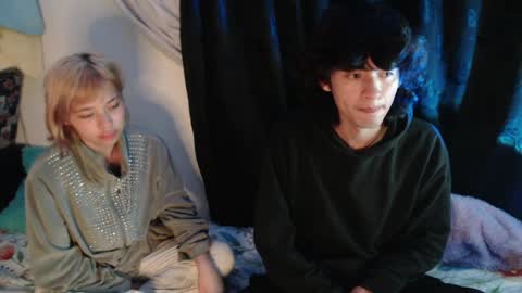 Snapshot of mixipeach chatting on May 2026 09:17:02 AM Naomi and Nekorii online show from May 2026 09:17:02 AM