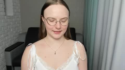 Miya online show from March 2025 03:02:01 PM