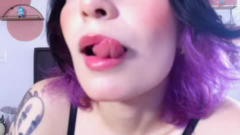Snapshot of miyuyoshikawa18 chatting on May 2026 06:01:02 PM miyuyoshikawa18 online show from May 2026 06:01:02 PM
