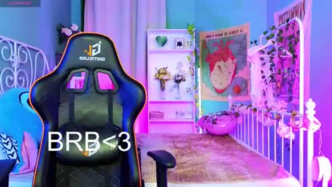 Snapshot of mizukinoyoru chatting on February 2025 12:10:02 AM Mizuki online show from February 2025 12:10:02 AM