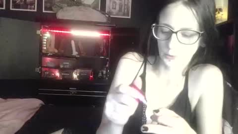 Snapshot of mizzbonez chatting on April 2026 03:51:01 AM Mizz Bonez online show from April 2026 03:51:01 AM