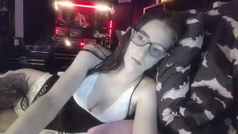 Mizz Bonez online show from June 2026 05:25:01 AM