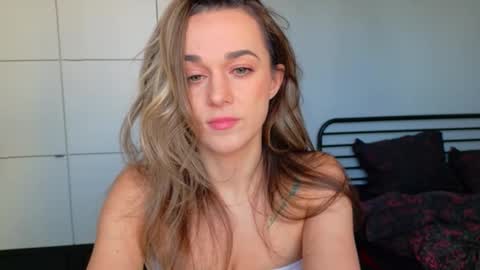 mmminnie online show from March 2026 07:58:01 AM