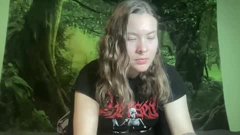 Snapshot of mo0n_goddess chatting on May 2026 06:51:02 AM Misty online show from May 2026 06:51:02 AM