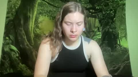 Snapshot of mo0n_goddess chatting on June 2026 06:52:02 AM Misty online show from June 2026 06:52:02 AM