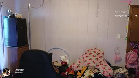 Snapshot of mocha_ chatting on April 2026 10:33:01 PM MOCHA JAMES THE NPC online show from April 2026 10:33:01 PM