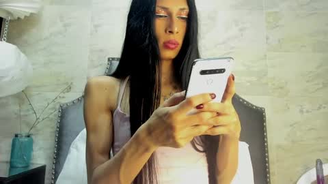 Sophia  online show from April 2026 07:47:02 PM