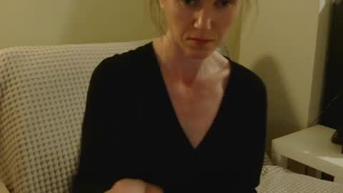 Snapshot of modesta1413 chatting on April 2026 09:12:02 PM Aurora online show from April 2026 09:12:02 PM