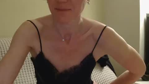 Snapshot of modesta1413 chatting on April 2026 12:17:01 AM Aurora online show from April 2026 12:17:01 AM