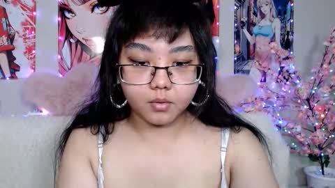 Molly online show from February 2026 05:37:01 AM