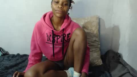 moghelslay online show from May 2026 09:27:01 PM