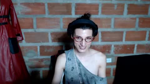 moira_hot online show from July 2026 11:20:01 PM