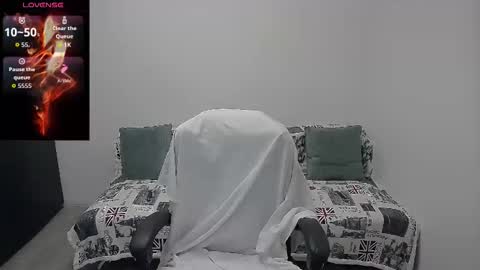 Snapshot of mojjo_erika chatting on May 2026 09:03:02 AM erika online show from May 2026 09:03:02 AM