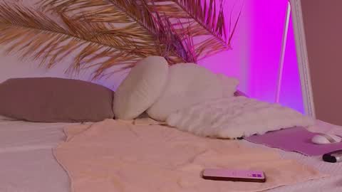 Molly online show from December 2024 01:15:02 AM