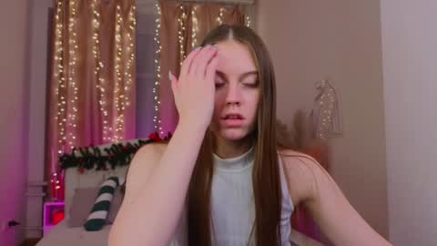 Molly online show from January 2025 12:27:01 AM