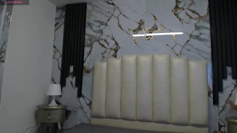 Hey Guys  Im Mollie online show from February 2026 12:13:02 PM