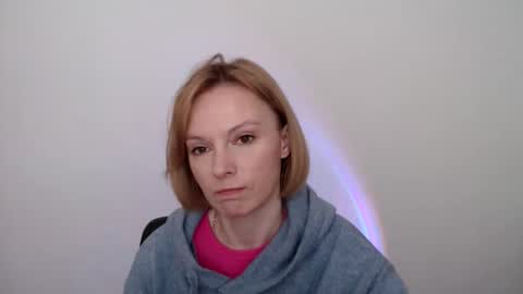 Snapshot of mollilove chatting on May 2026 07:28:02 AM mollilove online show from May 2026 07:28:02 AM
