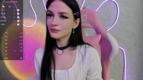 Snapshot of molly_crystall chatting on July 2026 03:59:02 AM Molly - online show from July 2026 03:59:02 AM
