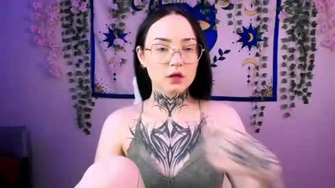 Snapshot of molly_kisss chatting on June 2026 04:34:02 AM molly_kisss online show from June 2026 04:34:02 AM
