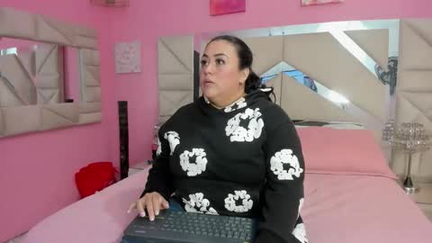 Snapshot of molly_madisson0 chatting on March 2026 12:33:02 PM molly_madisson0 online show from March 2026 12:33:02 PM