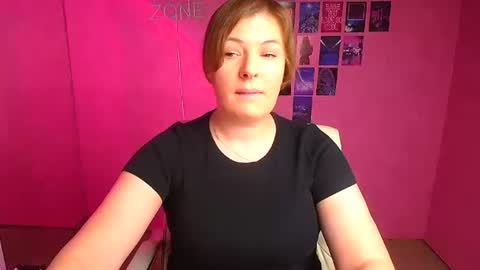 Molly online show from December 2025 12:55:02 PM