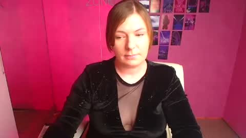 Molly online show from January 2026 01:05:01 PM