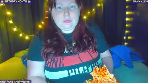 molly_moons online show from December 2025 09:42:01 PM