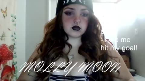Snapshot of molly_moonxxx chatting on November 2025 03:12:02 PM molly_moonxxx online show from November 2025 03:12:02 PM