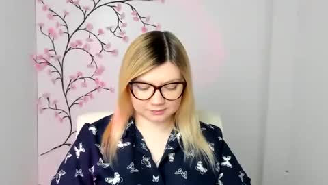 Molly online show from January 2026 06:51:02 AM