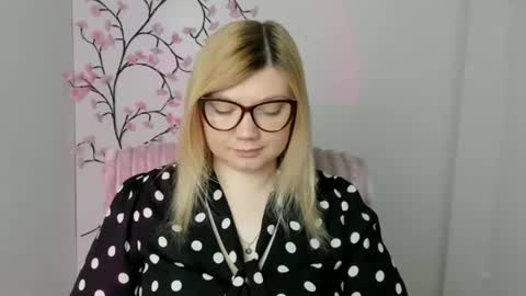 Molly online show from April 2026 11:38:01 AM