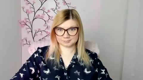 Molly online show from April 2026 11:34:01 AM