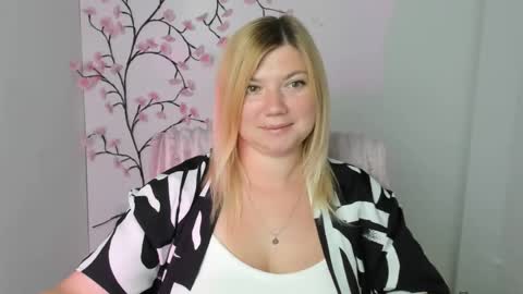Molly online show from July 2026 11:36:01 AM