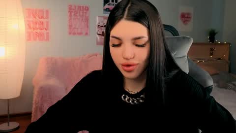 Snapshot of molly_rettyy chatting on April 2026 04:34:01 AM Molly online show from April 2026 04:34:01 AM