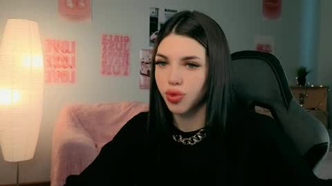 Snapshot of molly_rettyy chatting on May 2026 04:06:02 AM Molly online show from May 2026 04:06:02 AM