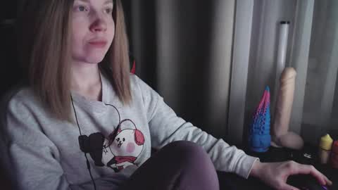 I have new photos come and see with love Molly online show from February 2025 11:26:02 PM