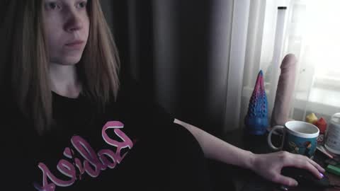 I have new photos come and see with love Molly online show from March 2025 01:56:02 PM