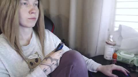 I have new photos come and see with love Molly online show from October 2025 11:31:01 AM