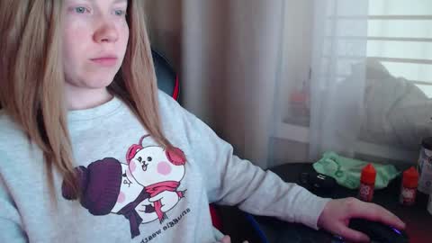 I have new photos come and see with love Molly online show from November 2025 10:27:01 AM