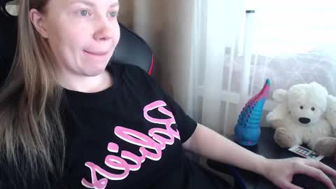 I have new photos come and see with love Molly online show from February 2026 08:19:02 AM