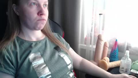 I have new photos come and see with love Molly online show from March 2026 08:17:01 AM