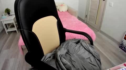 Snapshot of molly_sweetbaby chatting on September 2025 02:06:02 PM Ill tell you when were private online show from September 2025 02:06:02 PM