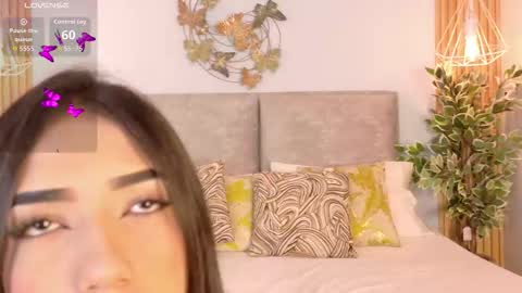 mollyferrer online show from November 2025 01:55:02 PM