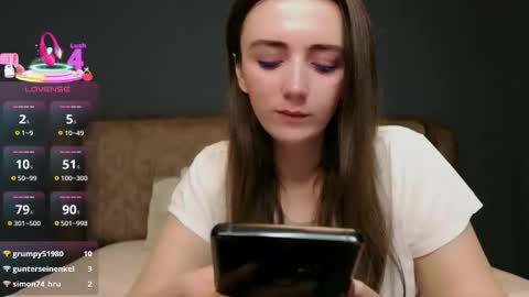 Molly online show from April 2026 07:07:02 PM