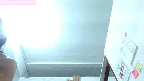  MOLLY  GUNSG online show from October 2025 08:31:02 PM