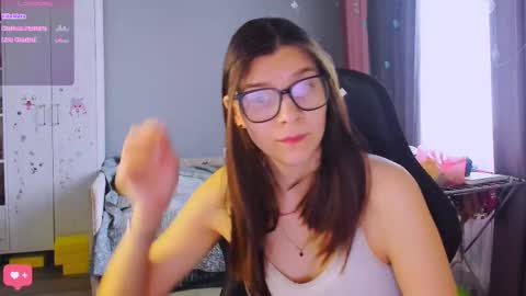  KIRA  online show from February 2026 05:33:02 AM