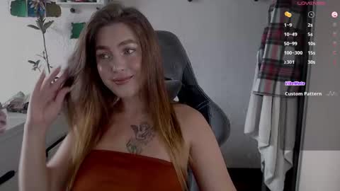 Snapshot of mollymiks chatting on July 2026 04:06:02 AM Molly online show from July 2026 04:06:02 AM