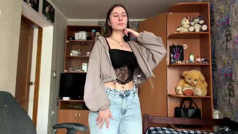 Molly online show from June 2026 09:09:02 AM