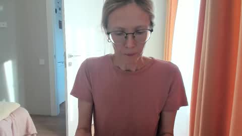 AngelMomm online show from September 2025 05:00:02 AM