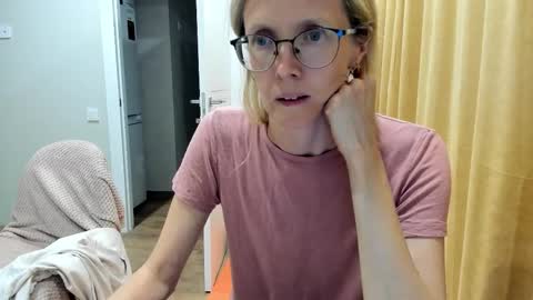 AngelMomm online show from September 2025 05:06:01 PM