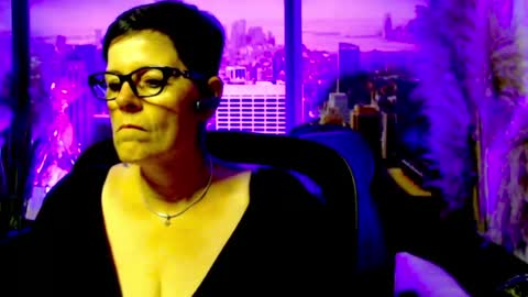 Snapshot of mollysun chatting on June 2026 04:31:01 PM MollySun Nina Randmann online show from June 2026 04:31:01 PM